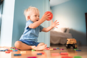 baby_boy_playing_with_toy